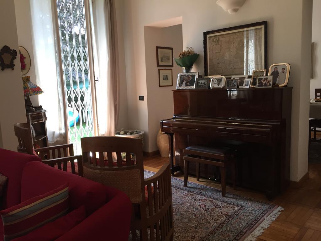 Bed and Breakfast Il Giardino Nascosto Бусто-Арсизио Экстерьер фото